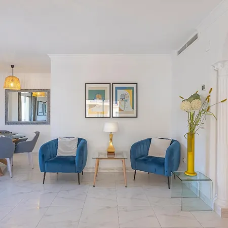 Dolmen Group- Ricardo Soriano Apartment *