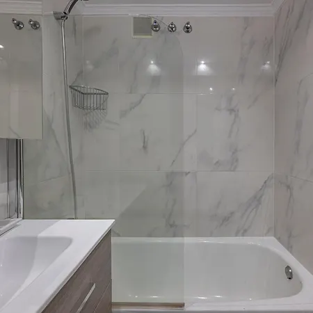 Dolmen Group- Ricardo Soriano Apartment *